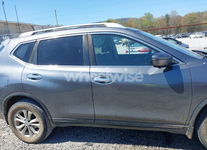 Photo 13 of 2016 Nissan Rogue SV (VIN 5N1AT2MV4GC825640)