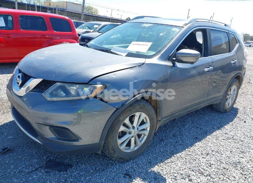 Photo 2 of 2016 Nissan Rogue SV (VIN 5N1AT2MV4GC825640)