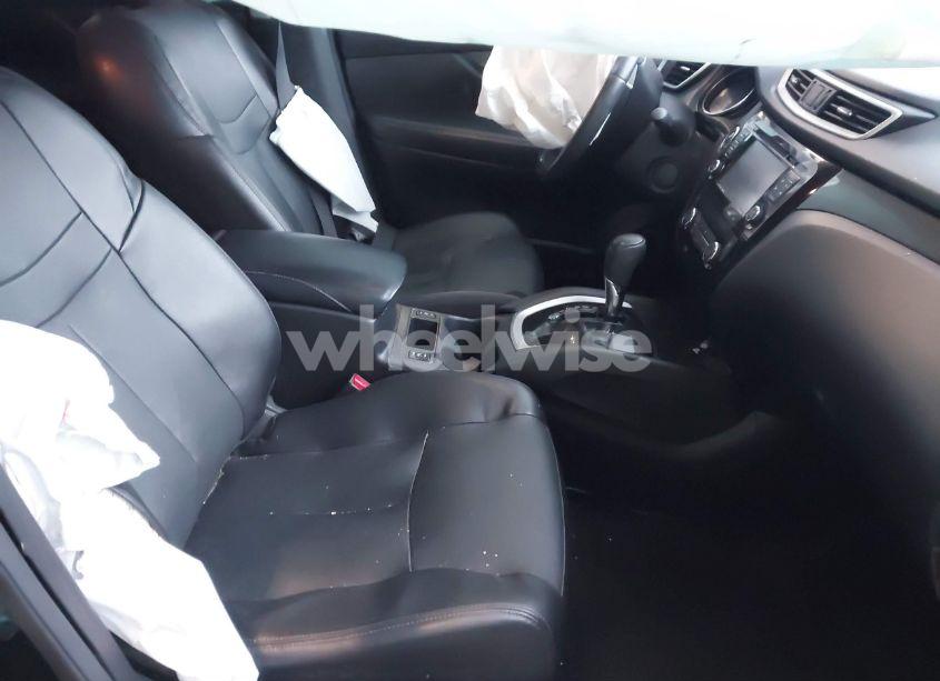 Photo 5 of 2016 Nissan Rogue SL (VIN 5N1AT2MV4GC882680)