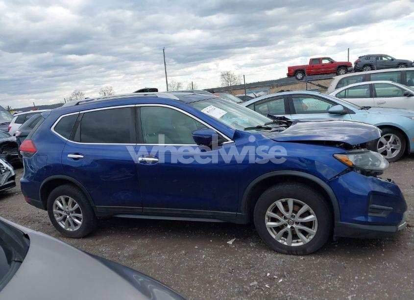 Photo 13 of 2017 Nissan Rogue SV (VIN 5N1AT2MV4HC739181)