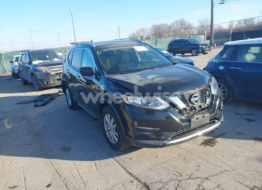 2017 Nissan Rogue SV (VIN 5N1AT2MV4HC747541) main photo