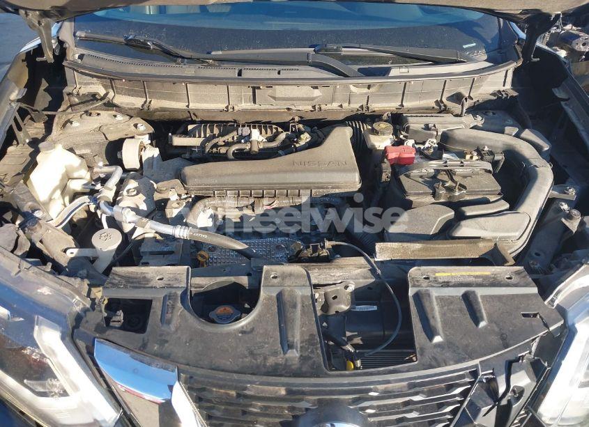 Photo 10 of 2017 Nissan Rogue SV (VIN 5N1AT2MV4HC747541)