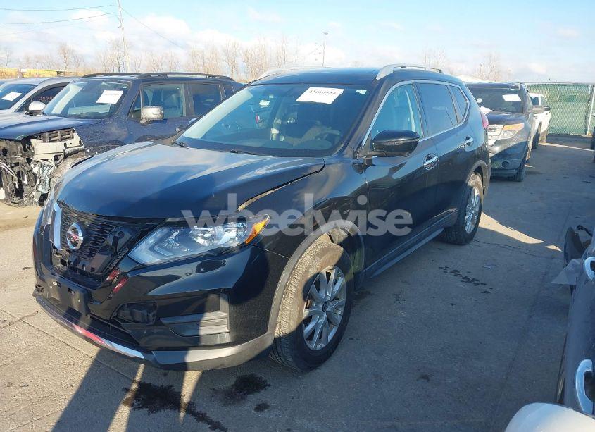 Photo 2 of 2017 Nissan Rogue SV (VIN 5N1AT2MV4HC747541)