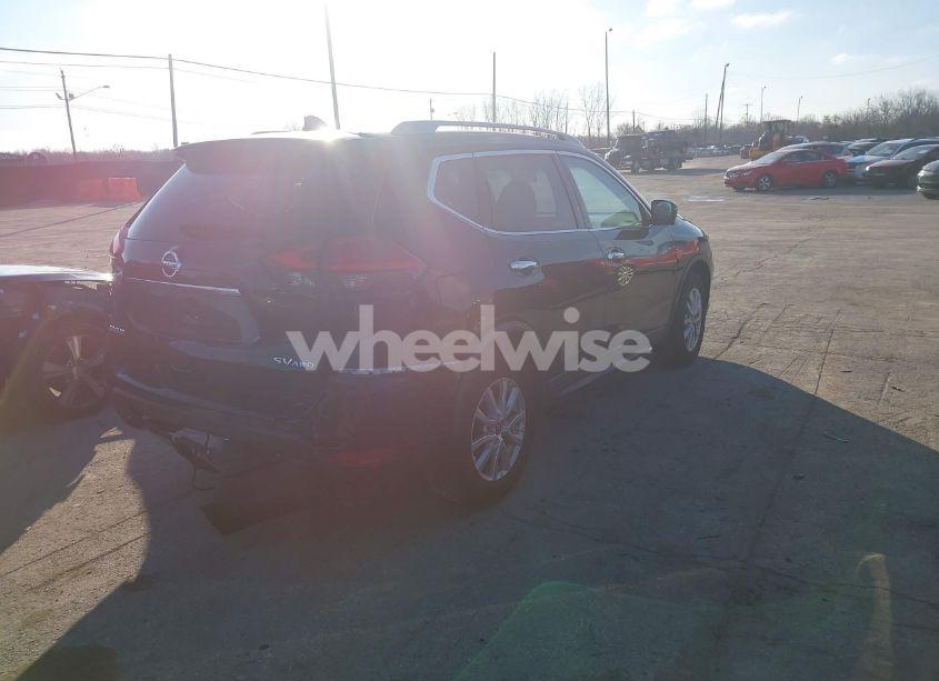 Photo 4 of 2017 Nissan Rogue SV (VIN 5N1AT2MV4HC747541)