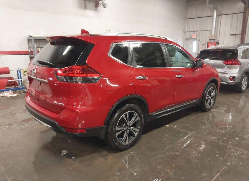 Photo 4 of 2017 Nissan Rogue SL (VIN 5N1AT2MV4HC760032)
