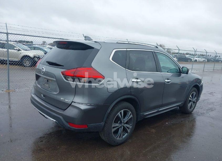 Photo 4 of 2017 Nissan Rogue SL (VIN 5N1AT2MV4HC769717)