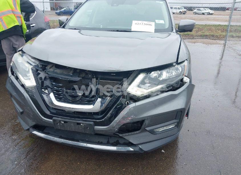 Photo 6 of 2017 Nissan Rogue SL (VIN 5N1AT2MV4HC769717)