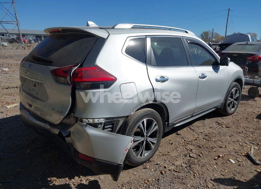 Photo 4 of 2017 Nissan Rogue SL (VIN 5N1AT2MV4HC787053)