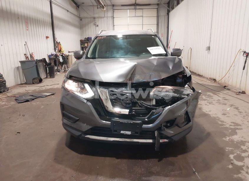 Photo 12 of 2017 Nissan Rogue SV (VIN 5N1AT2MV4HC799865)