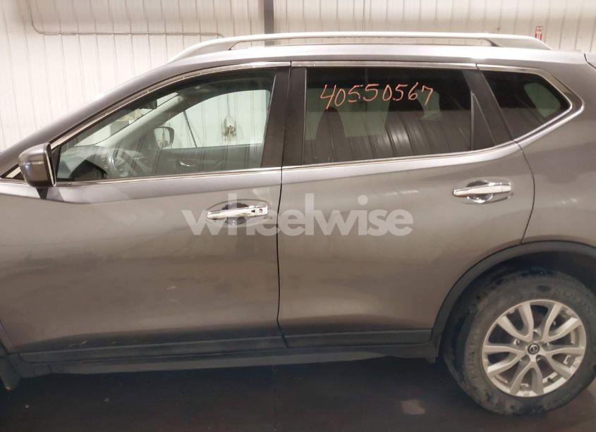 Photo 14 of 2017 Nissan Rogue SV (VIN 5N1AT2MV4HC799865)