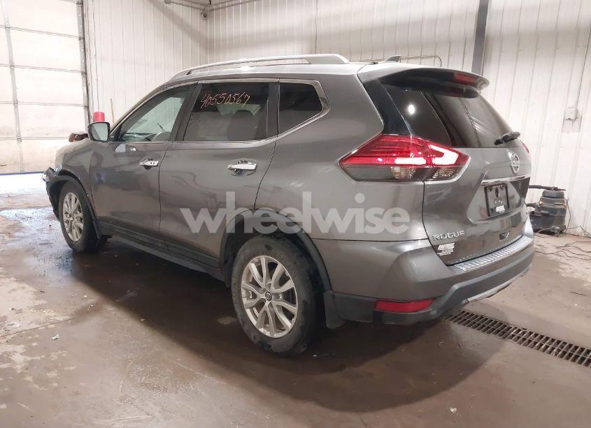 Photo 3 of 2017 Nissan Rogue SV (VIN 5N1AT2MV4HC799865)