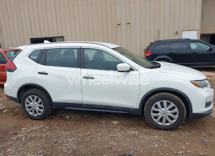 Photo 13 of 2017 Nissan Rogue S (VIN 5N1AT2MV4HC818334)