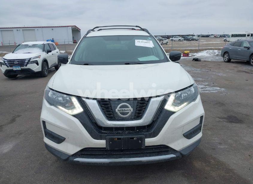Photo 12 of 2017 Nissan Rogue SV (VIN 5N1AT2MV4HC829687)