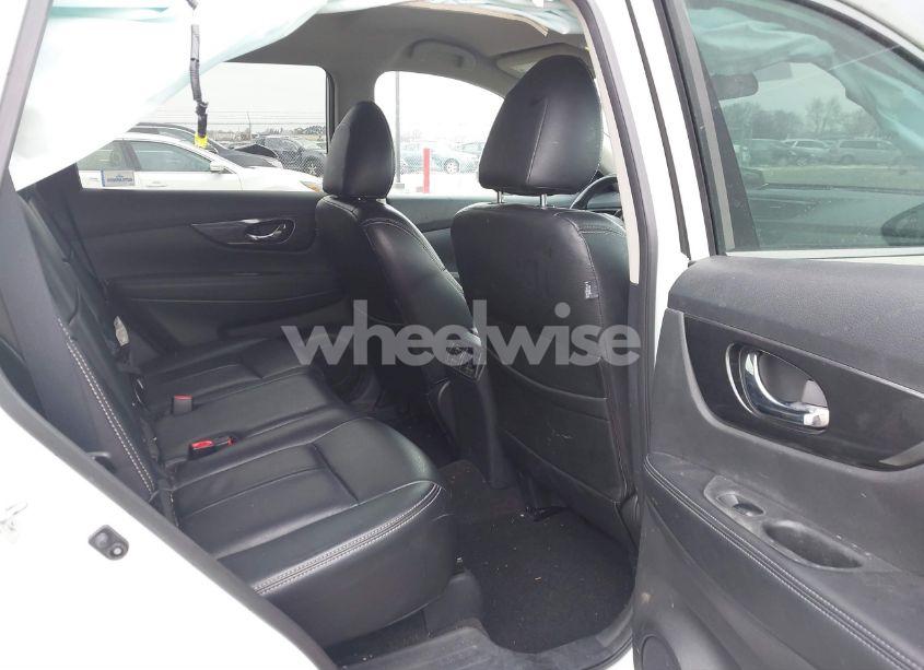 Photo 8 of 2017 Nissan Rogue SV (VIN 5N1AT2MV4HC829687)