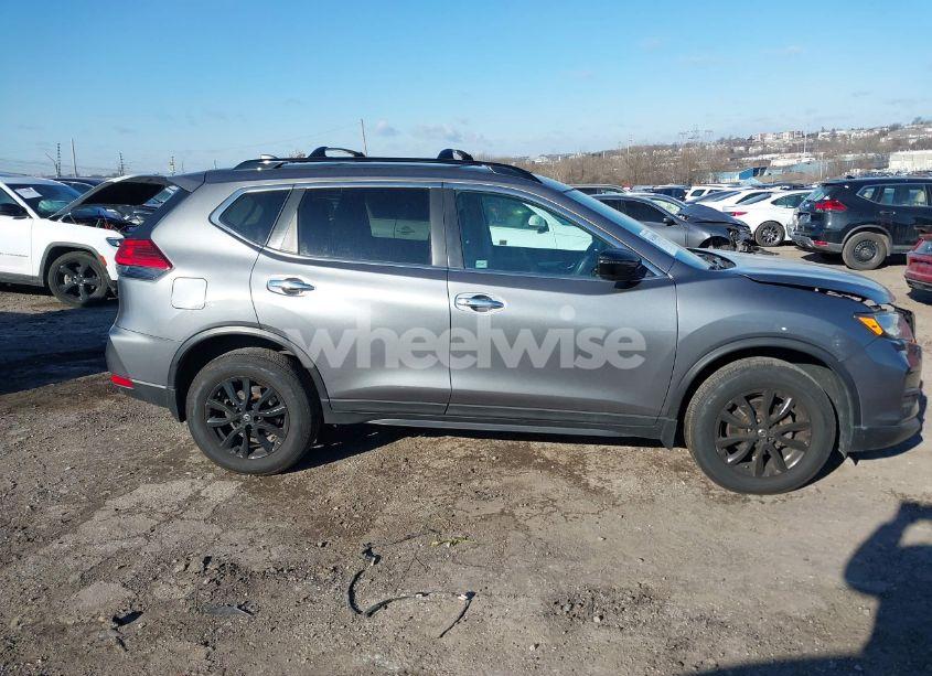 Photo 13 of 2017 Nissan Rogue SV (VIN 5N1AT2MV4HC878436)