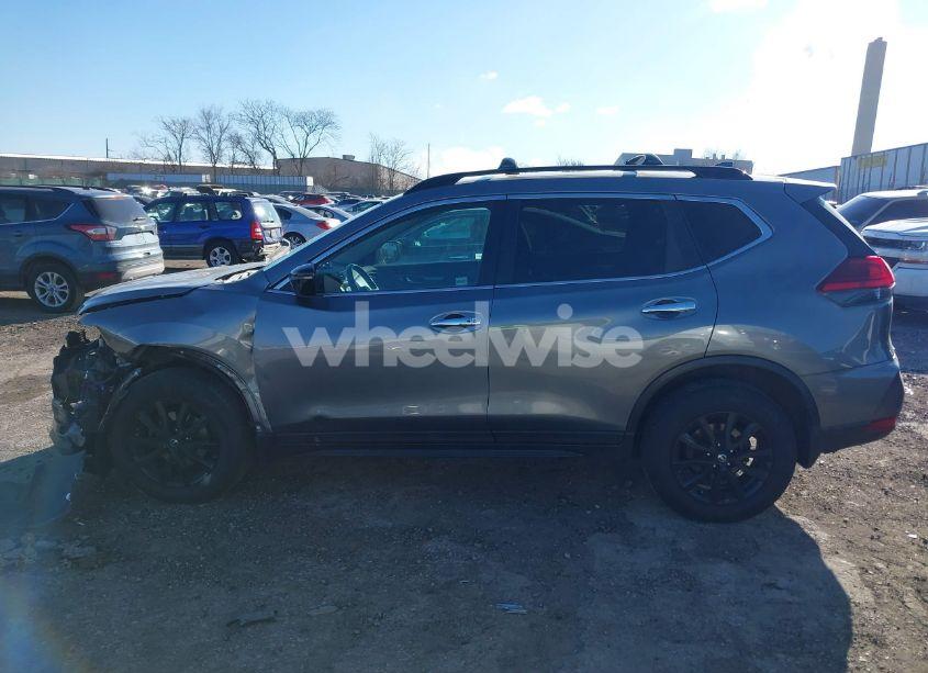 Photo 14 of 2017 Nissan Rogue SV (VIN 5N1AT2MV4HC878436)