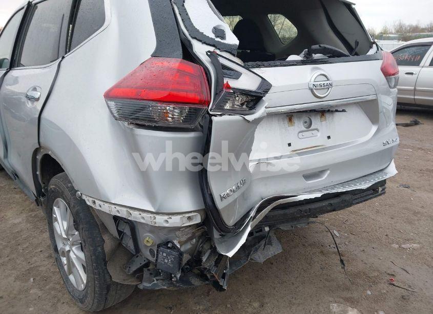 Photo 6 of 2017 Nissan Rogue SV (VIN 5N1AT2MV4HC886343)