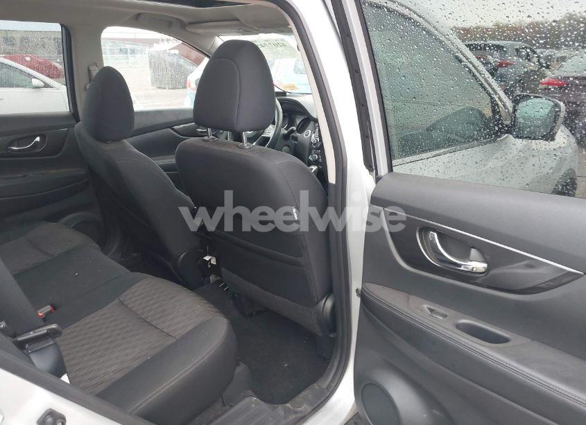 Photo 8 of 2017 Nissan Rogue SV (VIN 5N1AT2MV4HC886343)