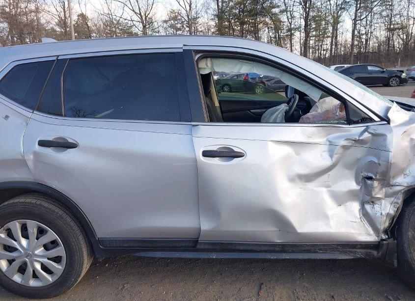 Photo 13 of 2017 Nissan Rogue S (VIN 5N1AT2MV4HC895253)