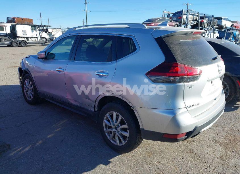 Photo 3 of 2018 Nissan Rogue SV (VIN 5N1AT2MV4JC711063)