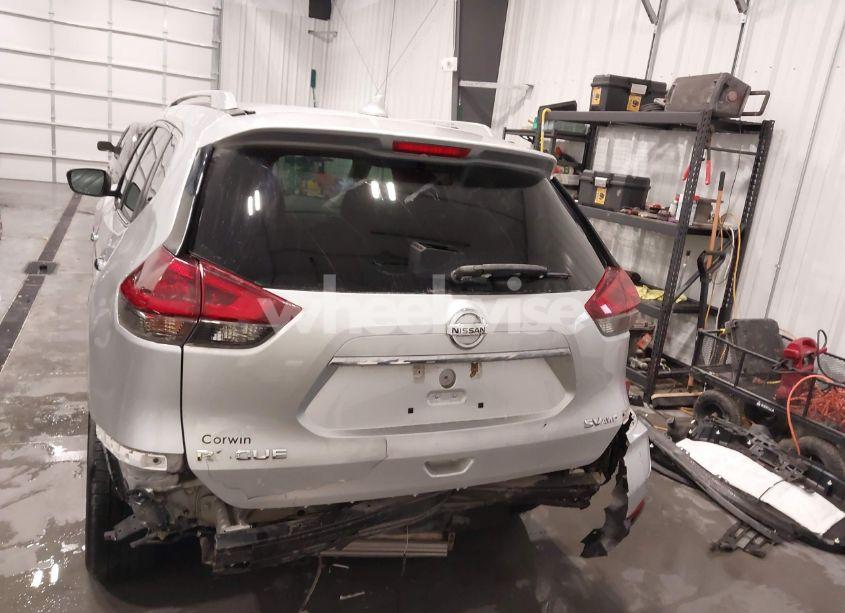 Photo 17 of 2018 Nissan Rogue SV (VIN 5N1AT2MV4JC712956)