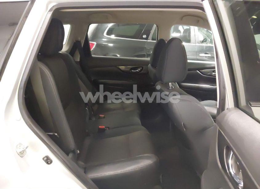 Photo 8 of 2018 Nissan Rogue SV (VIN 5N1AT2MV4JC712956)