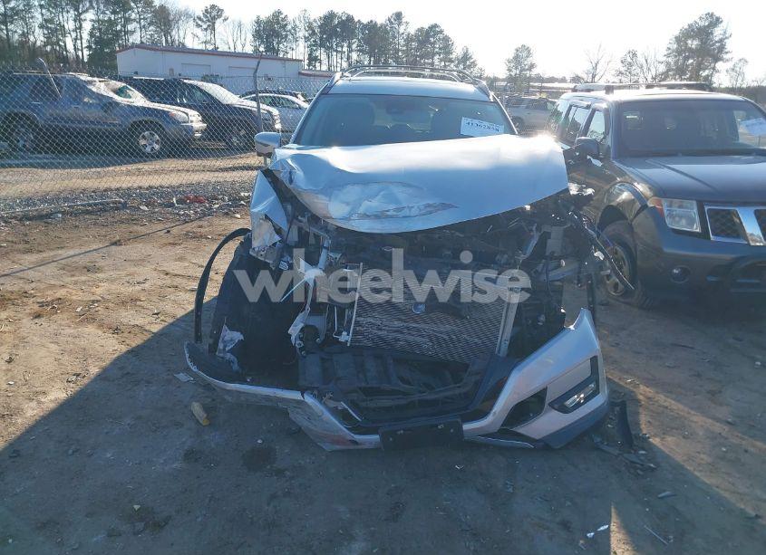 Photo 13 of 2018 Nissan Rogue SL (VIN 5N1AT2MV4JC713055)