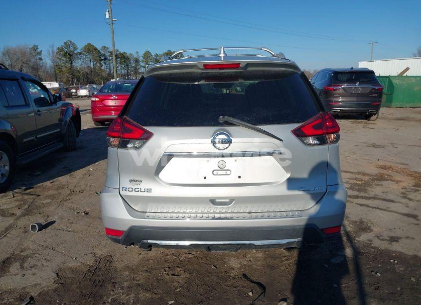 Photo 17 of 2018 Nissan Rogue SL (VIN 5N1AT2MV4JC713055)