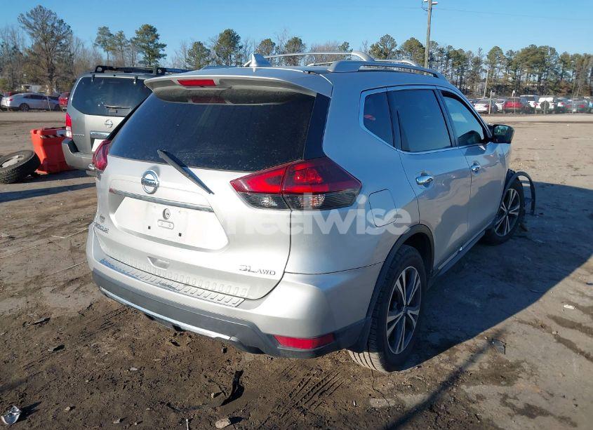 Photo 4 of 2018 Nissan Rogue SL (VIN 5N1AT2MV4JC713055)