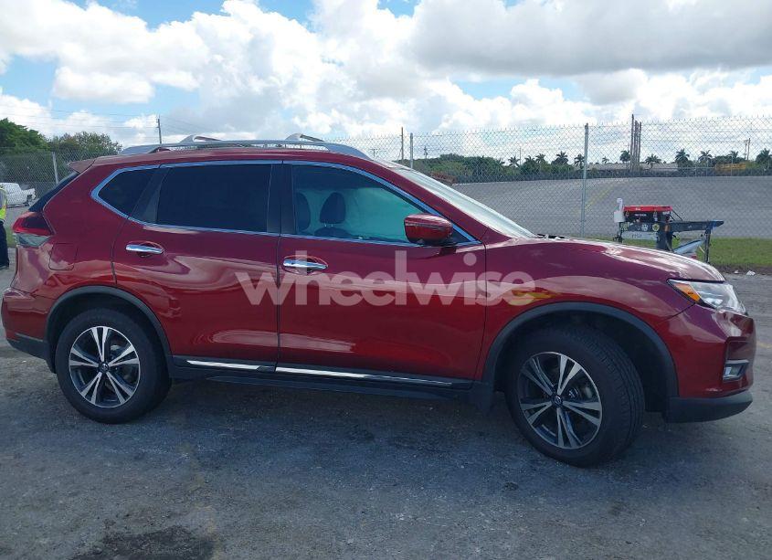 Photo 13 of 2018 Nissan Rogue SL (VIN 5N1AT2MV4JC714514)