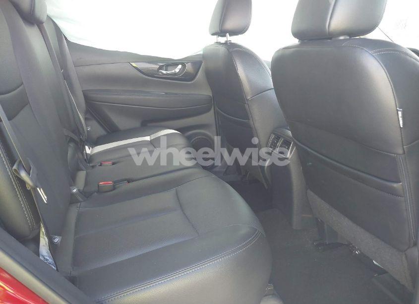 Photo 8 of 2018 Nissan Rogue SL (VIN 5N1AT2MV4JC714514)