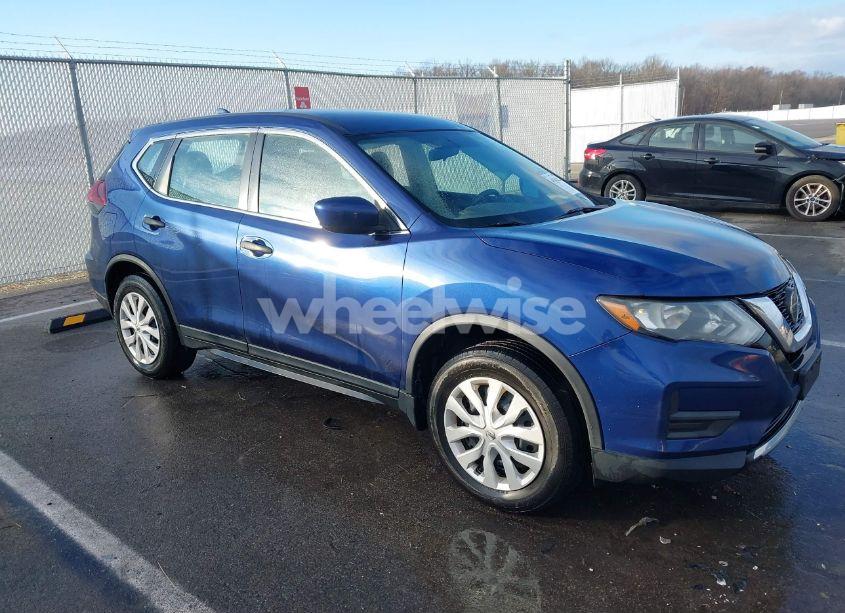 2018 Nissan Rogue S (VIN 5N1AT2MV4JC728591) main photo