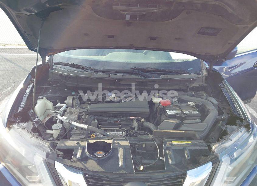 Photo 10 of 2018 Nissan Rogue S (VIN 5N1AT2MV4JC728591)