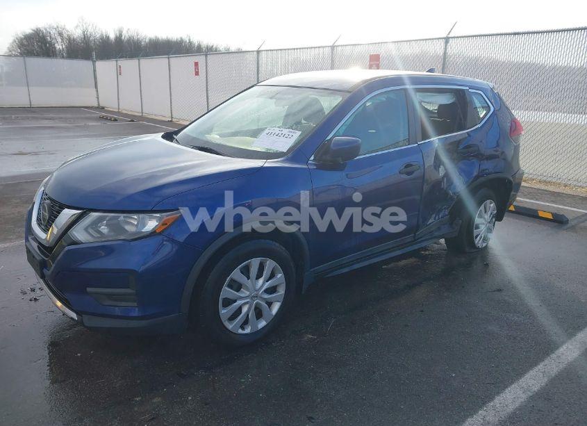 Photo 2 of 2018 Nissan Rogue S (VIN 5N1AT2MV4JC728591)