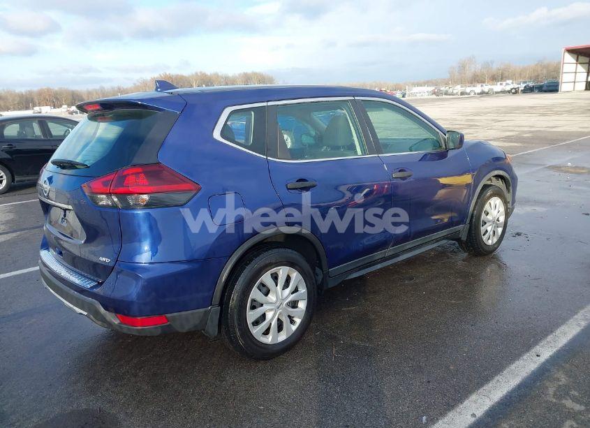 Photo 4 of 2018 Nissan Rogue S (VIN 5N1AT2MV4JC728591)