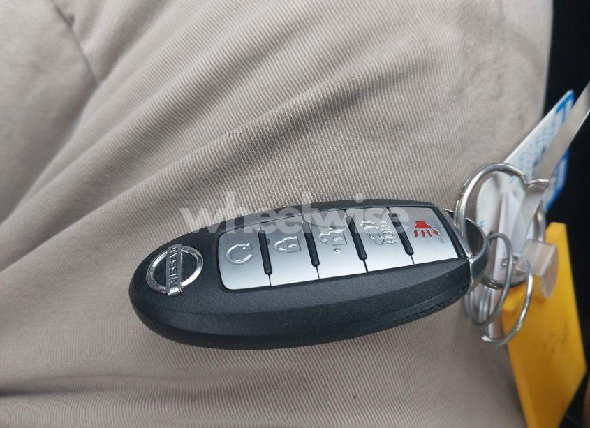 Photo 11 of 2018 Nissan Rogue SV (VIN 5N1AT2MV4JC747142)