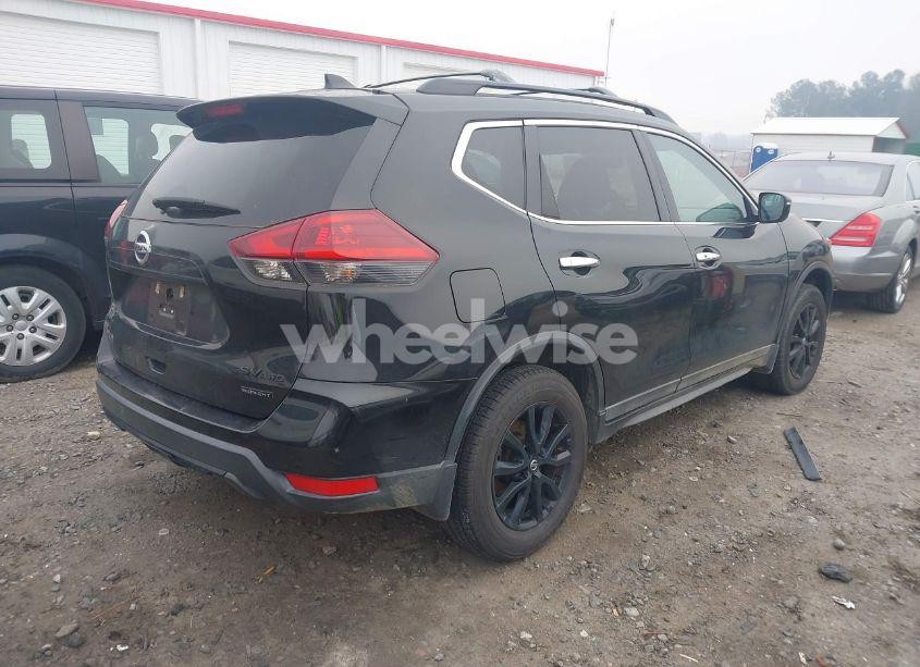 Photo 4 of 2018 Nissan Rogue SV (VIN 5N1AT2MV4JC747142)