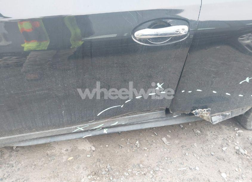 Photo 6 of 2018 Nissan Rogue SV (VIN 5N1AT2MV4JC747142)