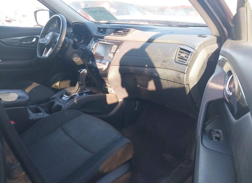 Photo 5 of 2018 Nissan Rogue SV (VIN 5N1AT2MV4JC751854)