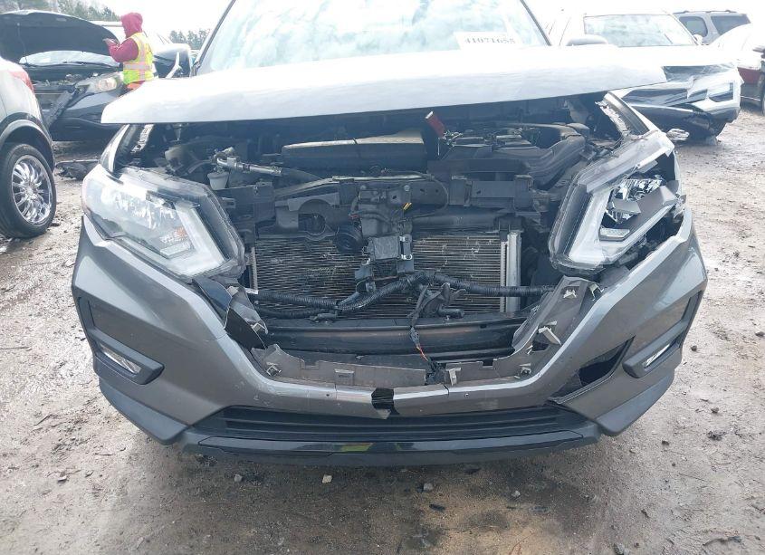 Photo 6 of 2018 Nissan Rogue SV (VIN 5N1AT2MV4JC751854)