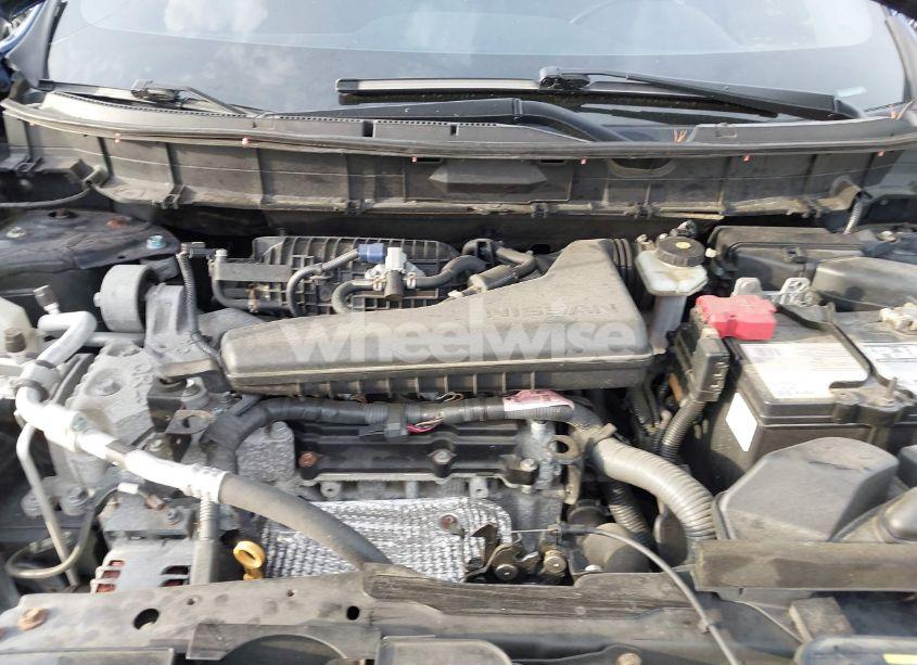 Photo 10 of 2018 Nissan Rogue SV (VIN 5N1AT2MV4JC769920)