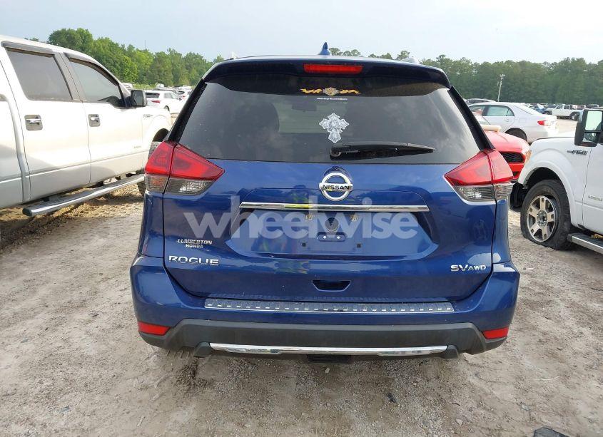 Photo 16 of 2018 Nissan Rogue SV (VIN 5N1AT2MV4JC769920)