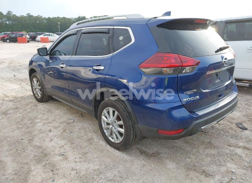 Photo 3 of 2018 Nissan Rogue SV (VIN 5N1AT2MV4JC769920)