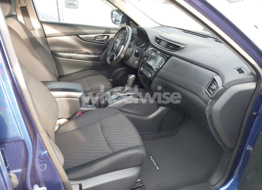 Photo 5 of 2018 Nissan Rogue SV (VIN 5N1AT2MV4JC769920)