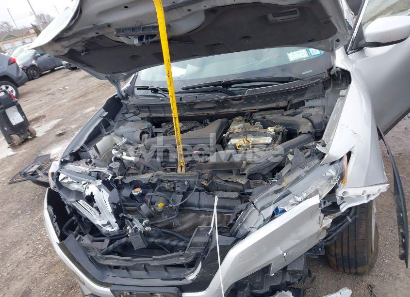 Photo 10 of 2018 Nissan Rogue S (VIN 5N1AT2MV4JC791691)