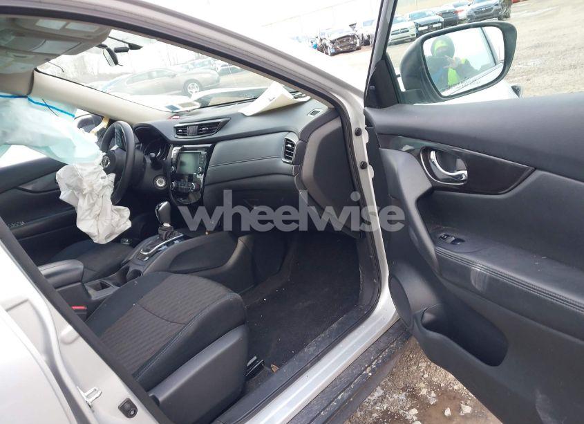 Photo 5 of 2018 Nissan Rogue S (VIN 5N1AT2MV4JC791691)