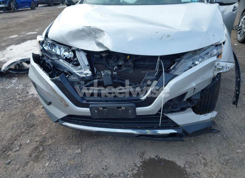 Photo 6 of 2018 Nissan Rogue S (VIN 5N1AT2MV4JC791691)