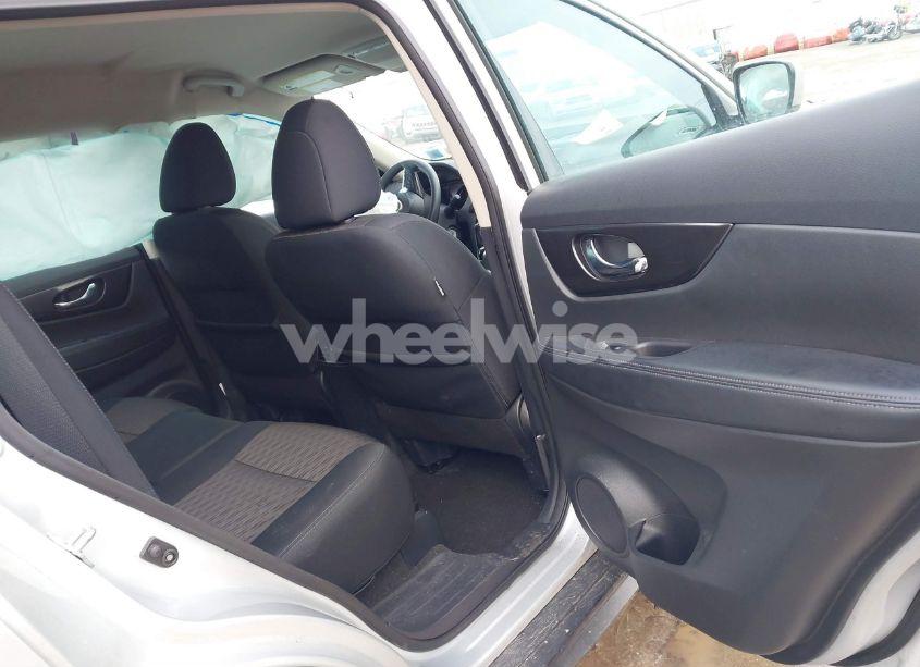 Photo 8 of 2018 Nissan Rogue S (VIN 5N1AT2MV4JC791691)