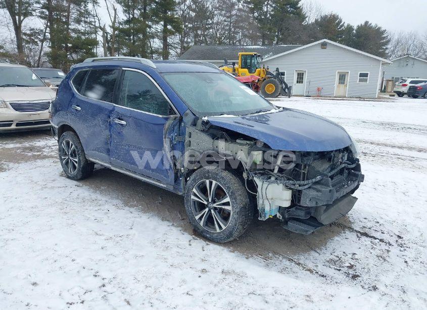 2018 Nissan Rogue SL (VIN 5N1AT2MV4JC797961) main photo