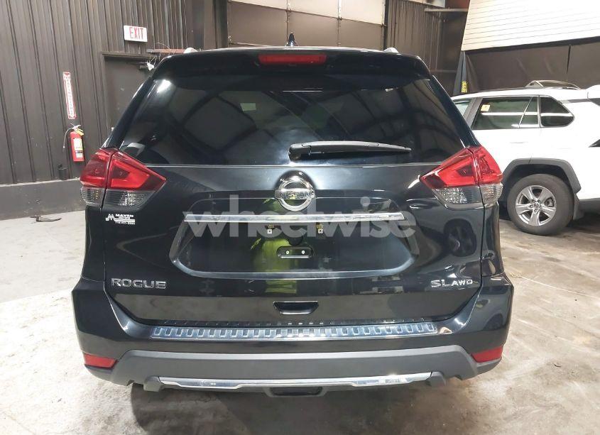 Photo 16 of 2018 Nissan Rogue SL (VIN 5N1AT2MV4JC835950)